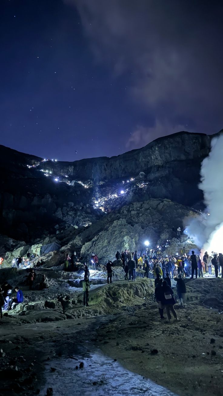 Private Trip Kawah Ijen Blue Fire product slide 3
