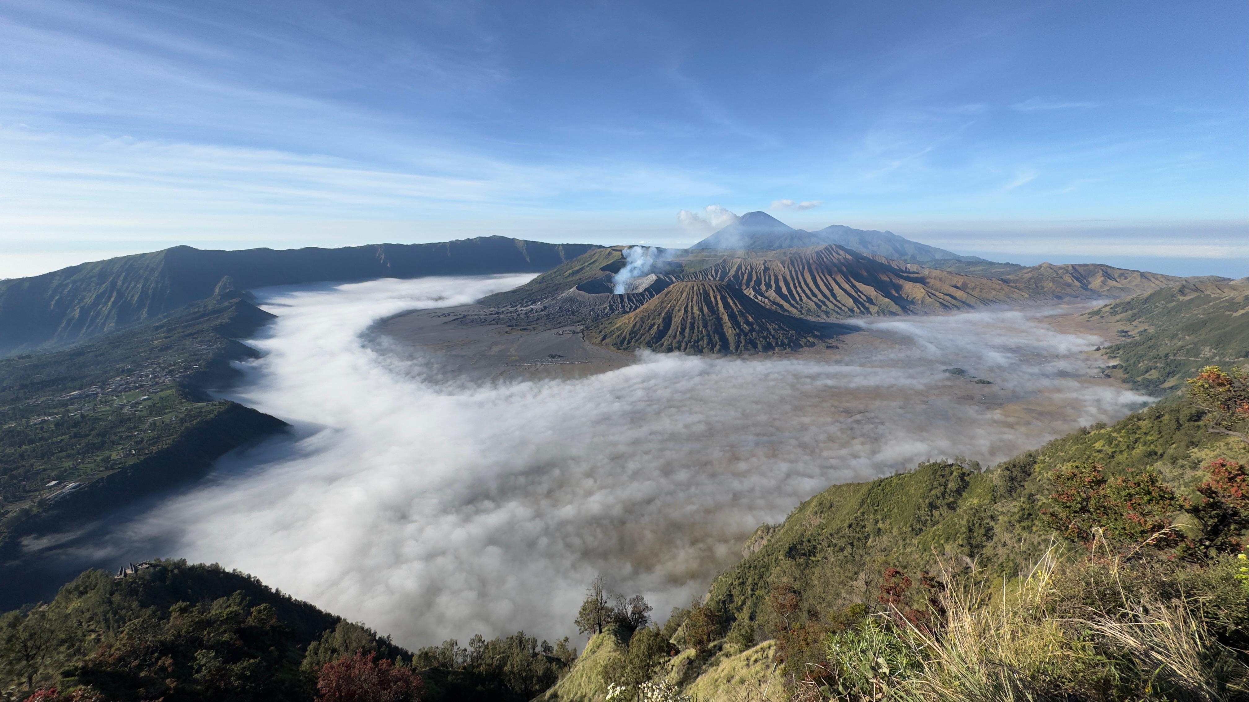 Bromo + Ijen Blue Fire — 3 Hari 2 Malam